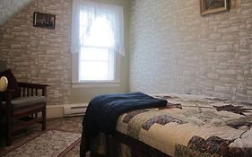 Caledonia Country Hostel